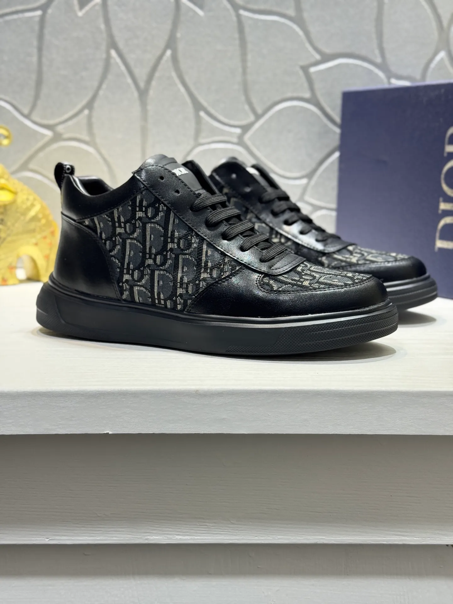 Men's men's shoes 💰420 [New model] 🌂🌂Dior (Dior) 🆕 mid-top B02 casual shoes, carefully made of first-layer cowhide with canvas, comfortable and breathable ~ rubber sole, enhances style. Fashionable and versatile, it can complement any look. Featuring an exquisite design that is uniquely dynamic and modern, this shoe is part of Dior's legacy and embodies modern elegance. Size: 38-44 (45 customized